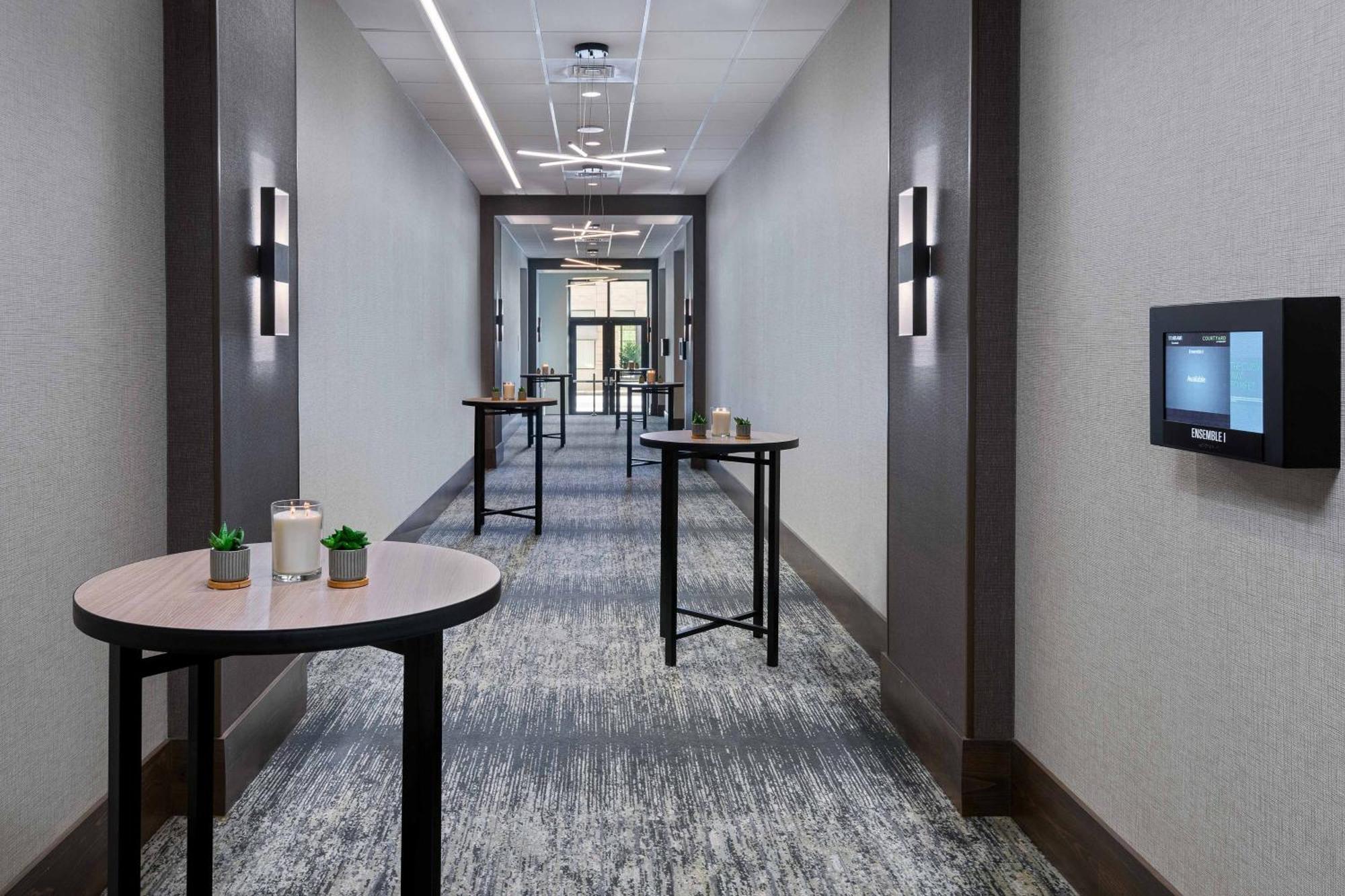 Hotel Courtyard By Marriott Atlanta Midtown Exterior foto