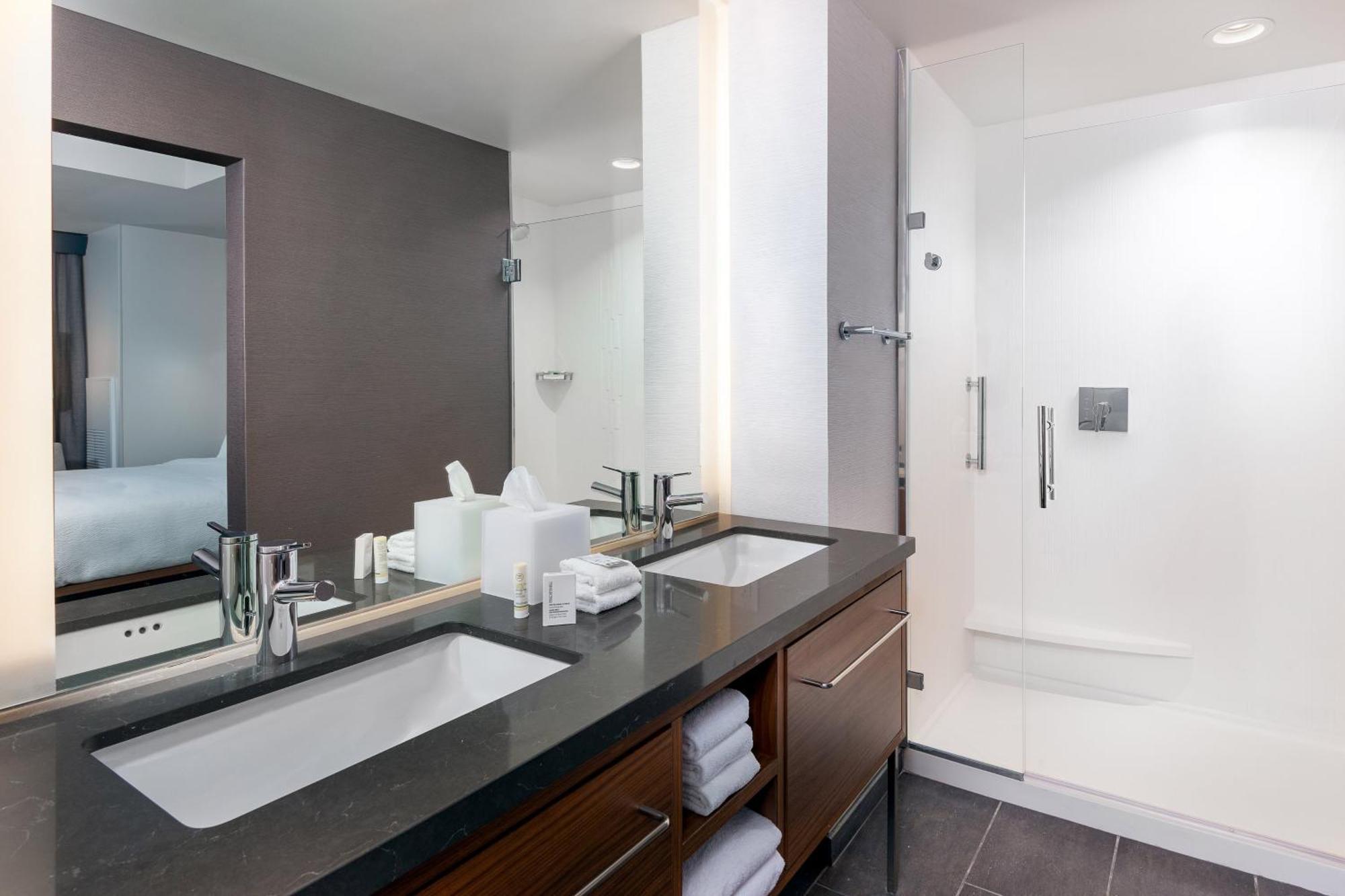 Hotel Courtyard By Marriott Atlanta Midtown Exterior foto