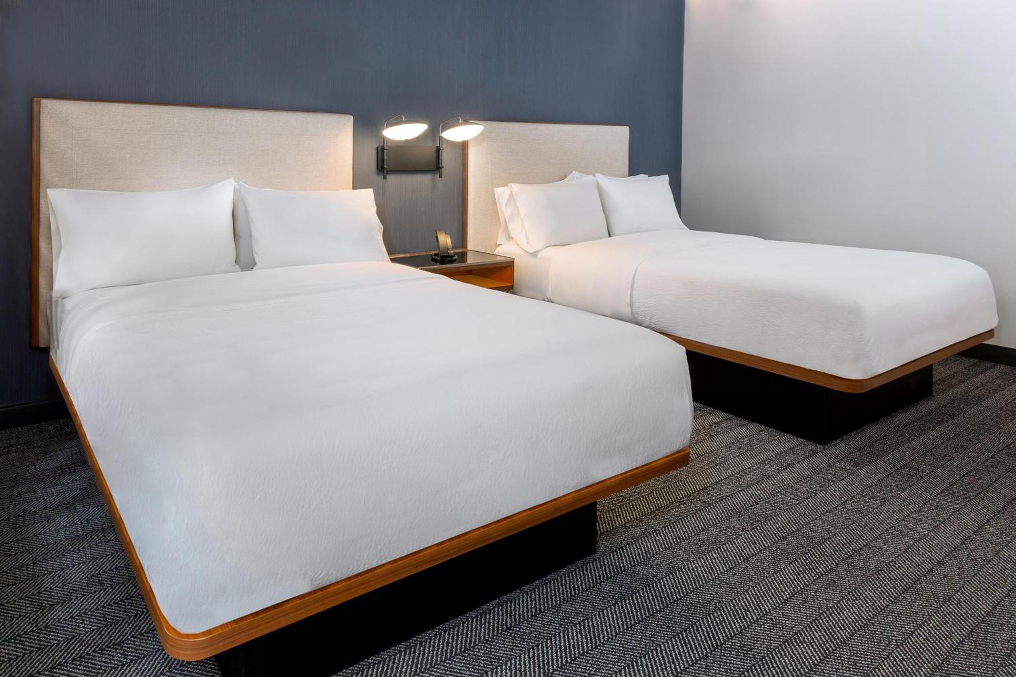 Hotel Courtyard By Marriott Atlanta Midtown Exterior foto